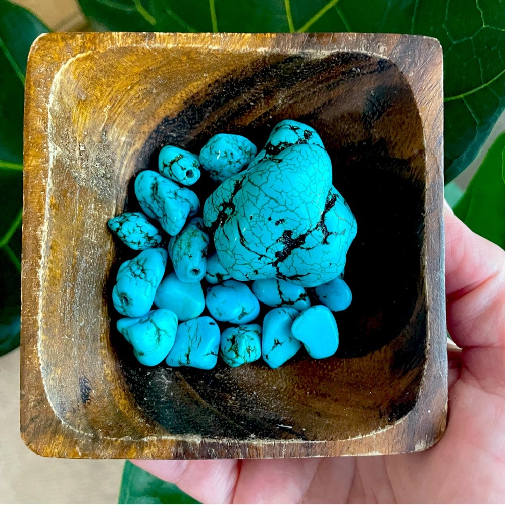 Large Turquoise nugget bead set. Howlite turquoise